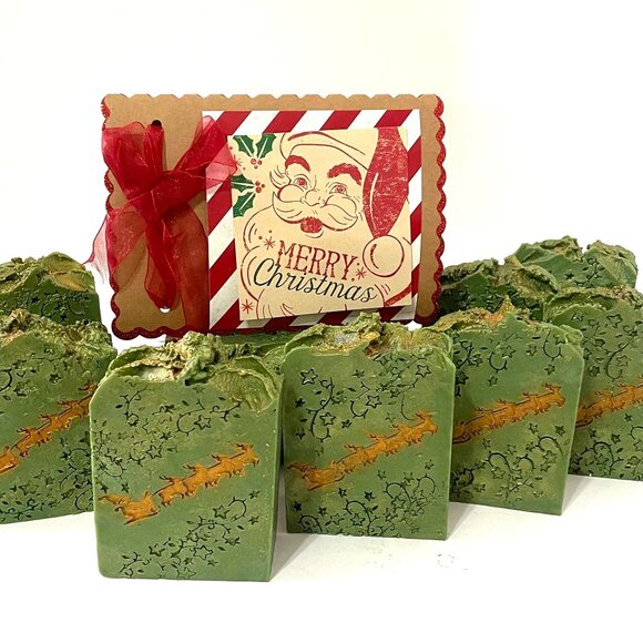 Santa Holiday Gift Soaps ( Set of 3 including the card) Decorated as shown. - Picture 1 of 5